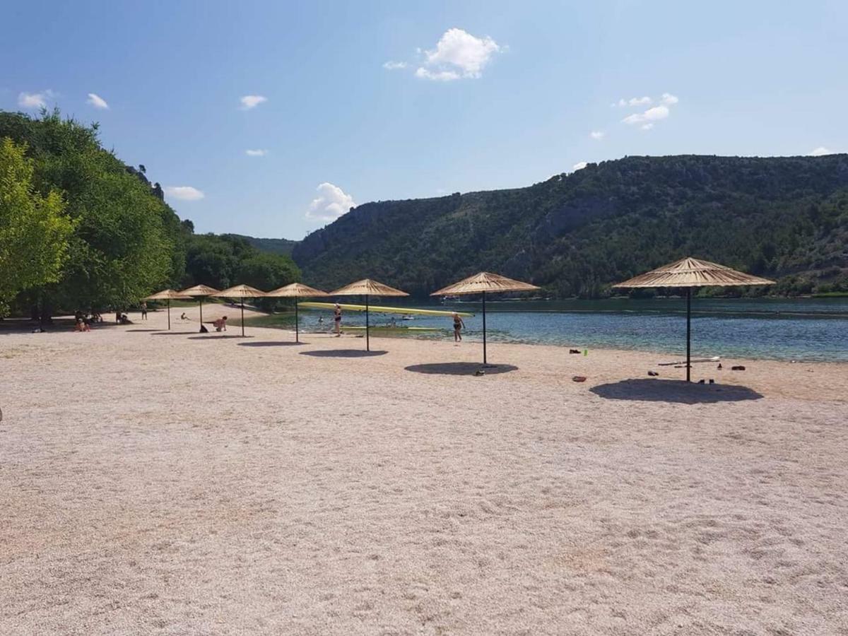 Villa Scolopax Rusticola Skradin With Heated Pool Zewnętrze zdjęcie